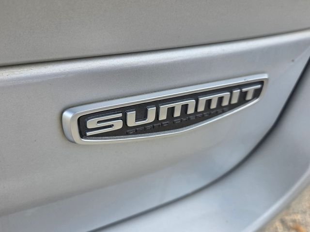 Used 2023 Silver Jeep Summit image 13
