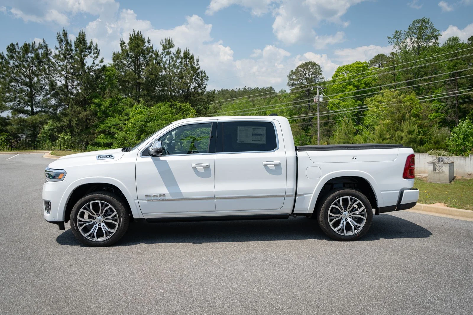 New 2026 Ivory White Tri-Coat Pearl-Coat Exterior Paint RAM Tungsten image 13
