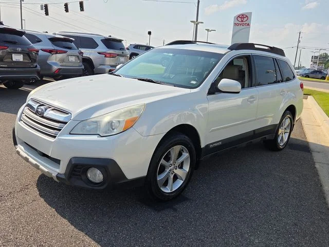 Used 2013 White Subaru 2.5i image 3