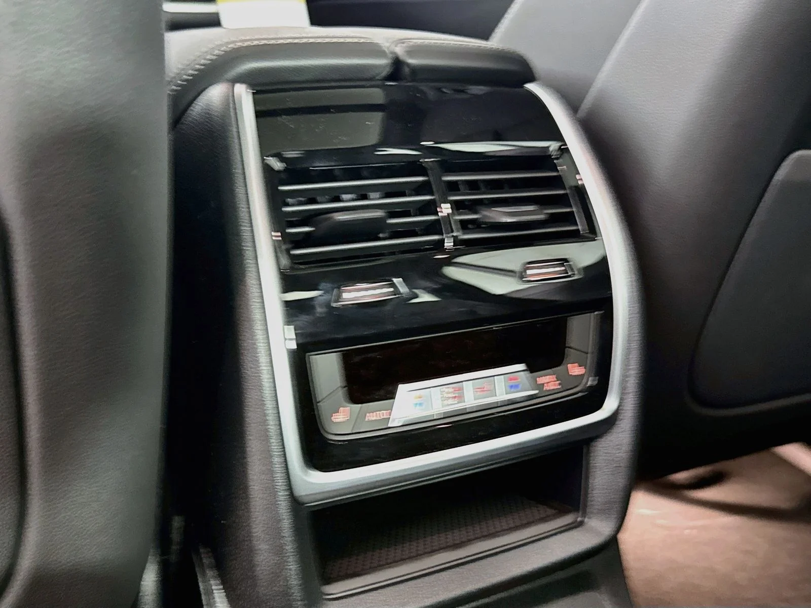New 2027 Frozen Pure Grey Metallic BMW xDrive40i image 27