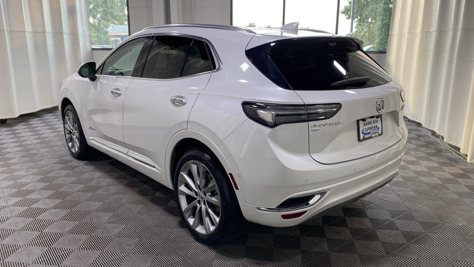 Used 2023 White Frost Tricoat Buick Avenir image 15
