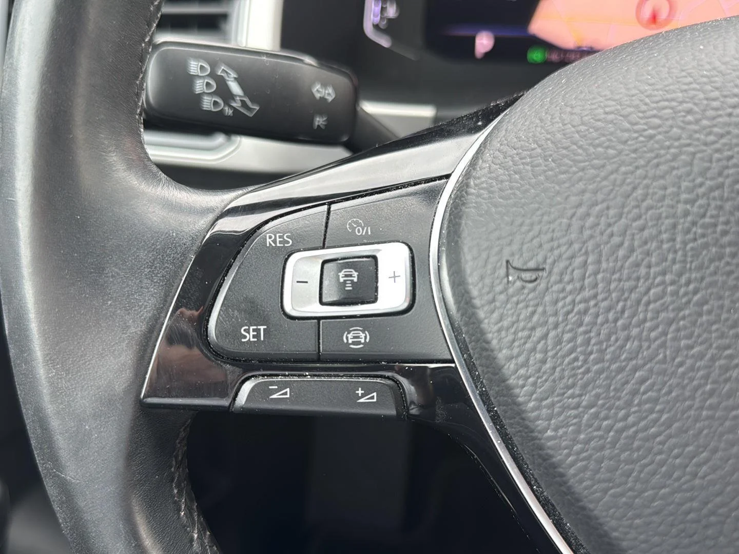 Used 2019 Wh Volkswagen  image 18