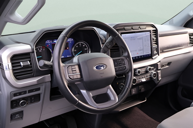 Used 2023 Gray Metallic Ford XLT image 13