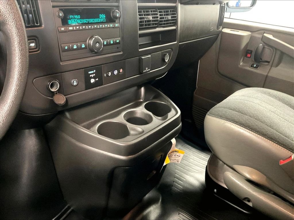 Used 2025 White GMC Work Van image 20