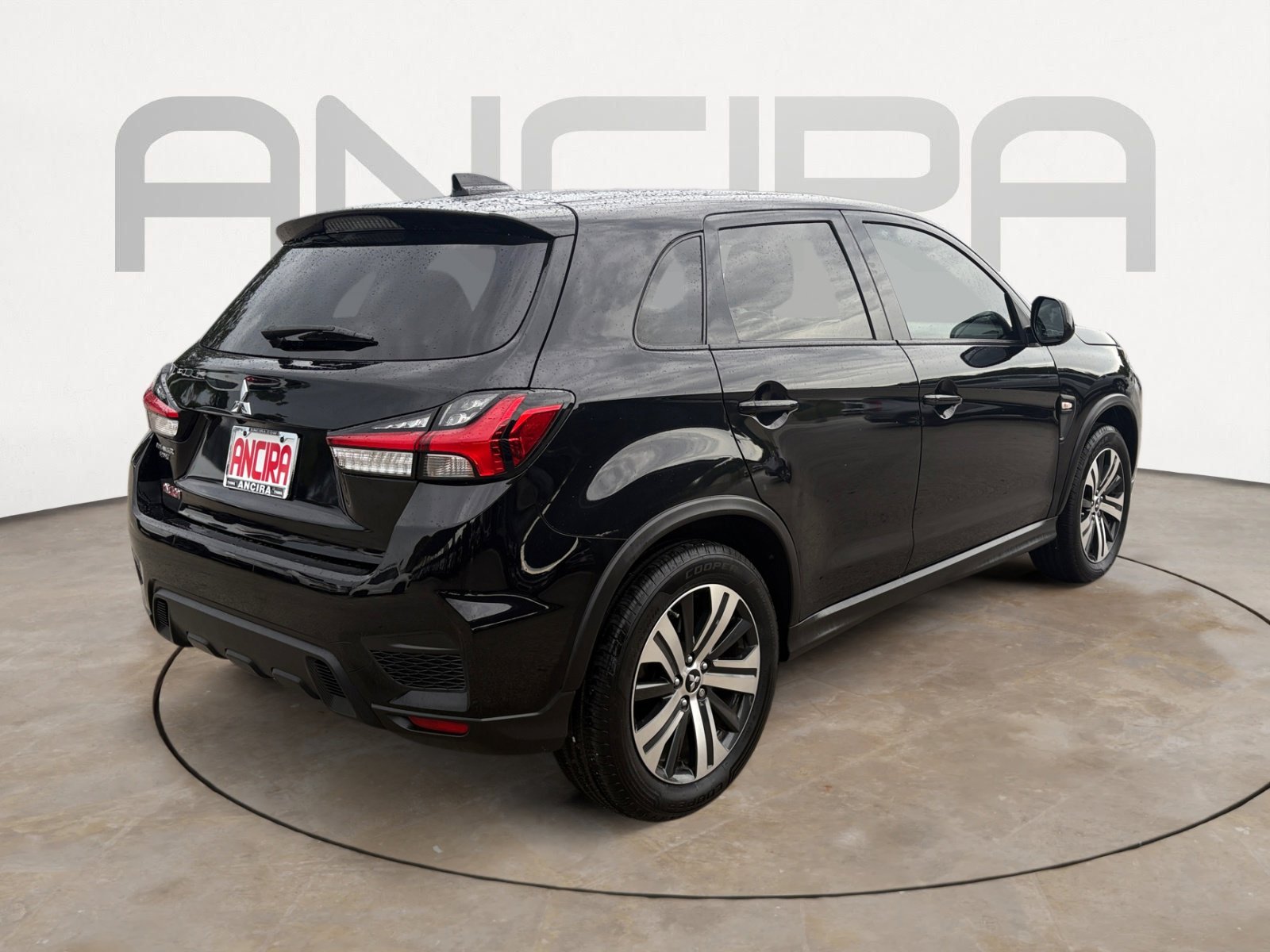 Used 2020 Labrador Black Metallic Mitsubishi ES 2.0 image 11