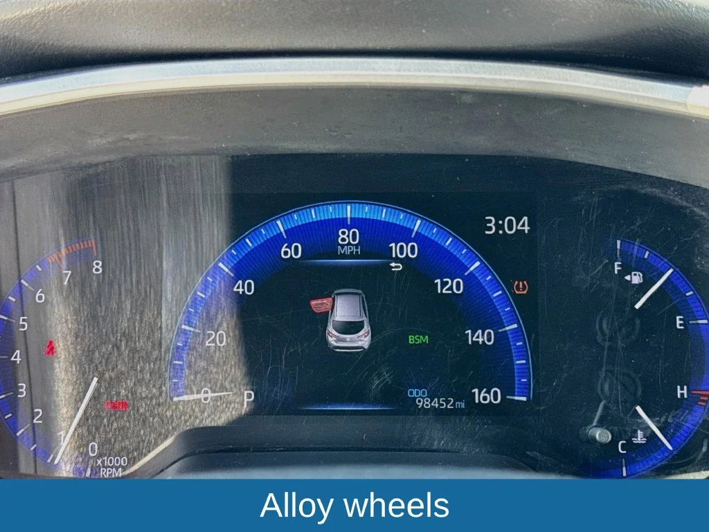 Used 2019 White Toyota XSE image 15