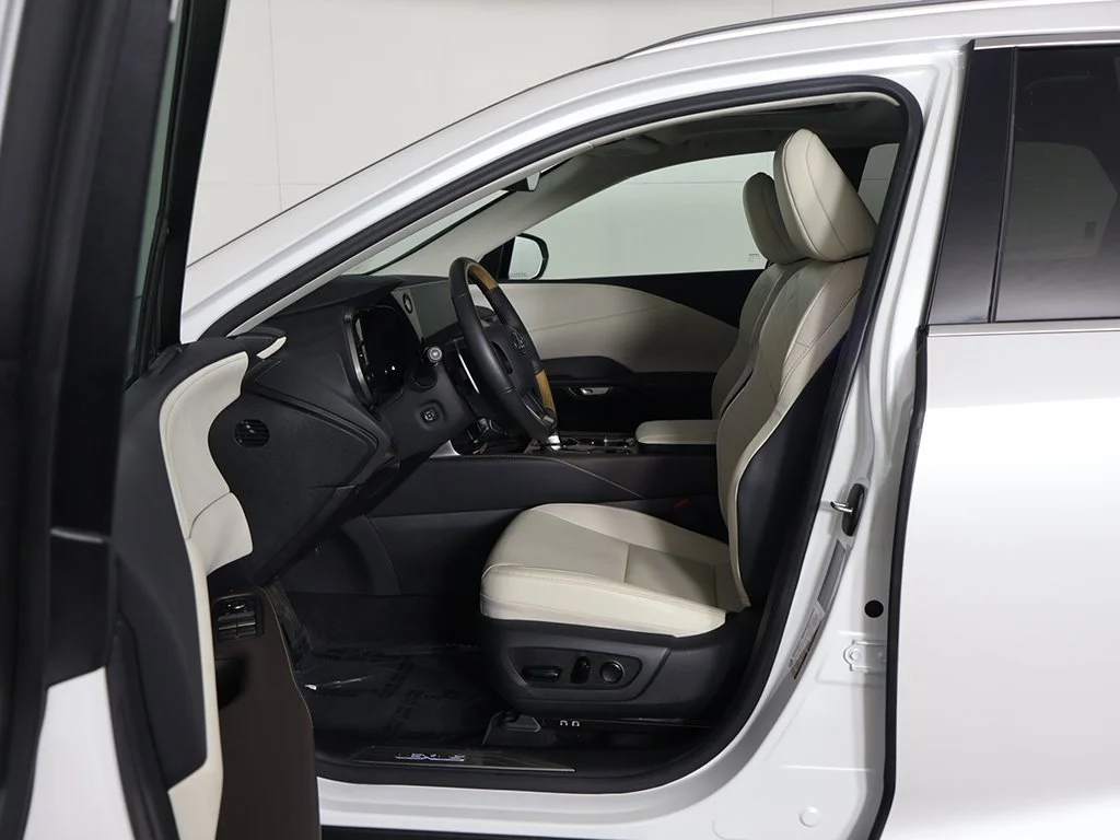 Used 2024 White Lexus 350h Premium image 31