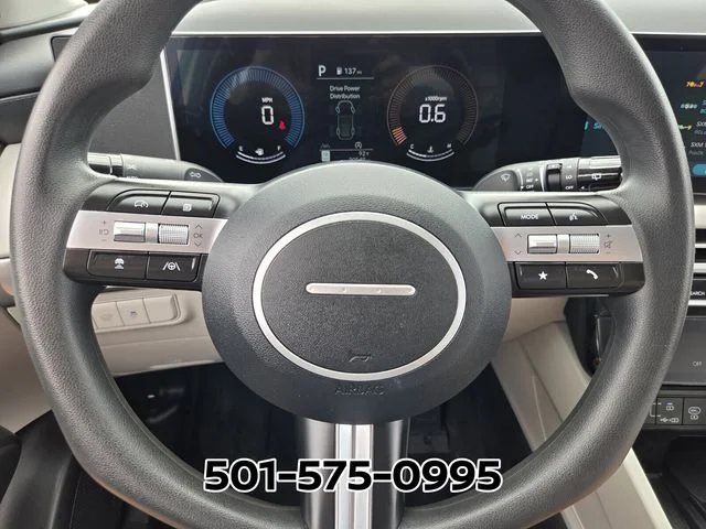 Used 2025 White Hyundai SEL image 31