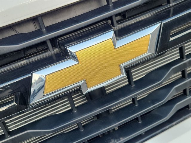 2025 Chevrolet Silverado 3500 HD Chassis Cab photo 26 of 58