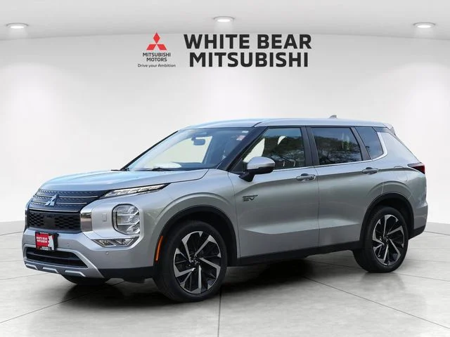 Used 2024 Mitsubishi Outlander Plug-in Hybrid SE with VIN JA4T5VA92RZ046067 for sale in White Bear Lake, Minnesota
