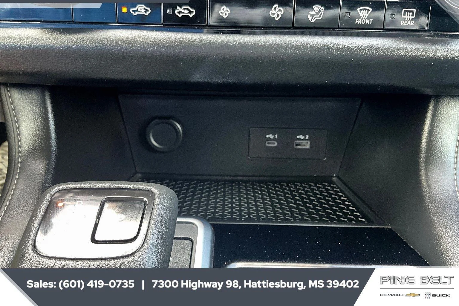 2025 Nissan Pathfinder SV - Photo 26