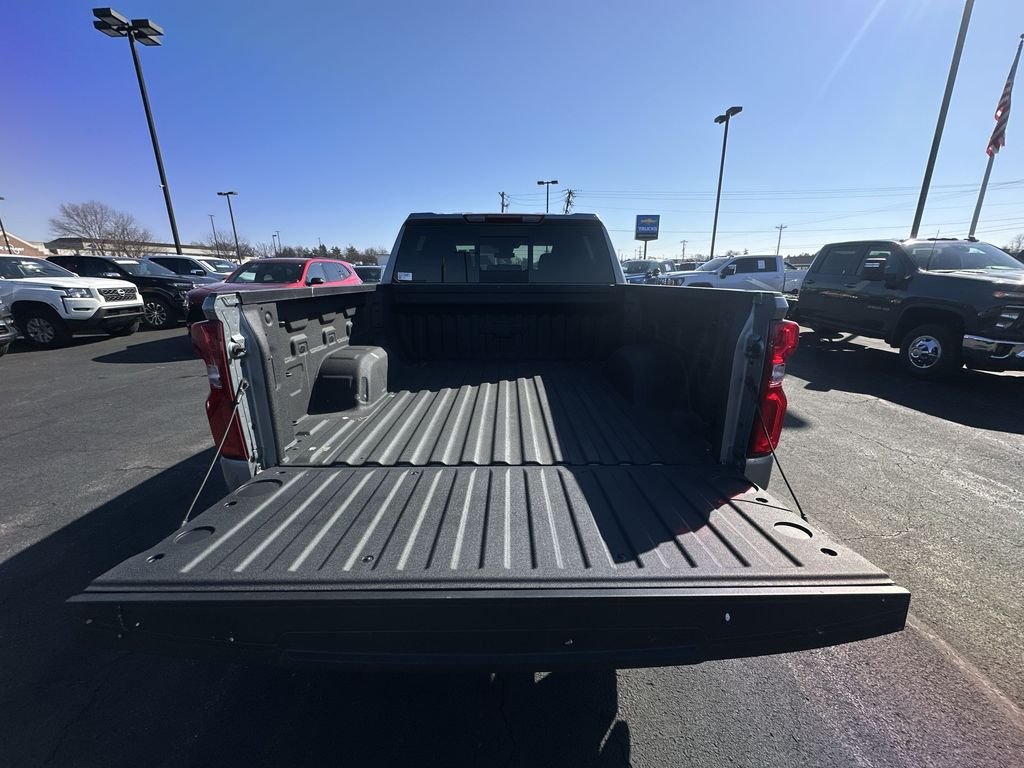 Used 2025 Gray Chevrolet RST image 24