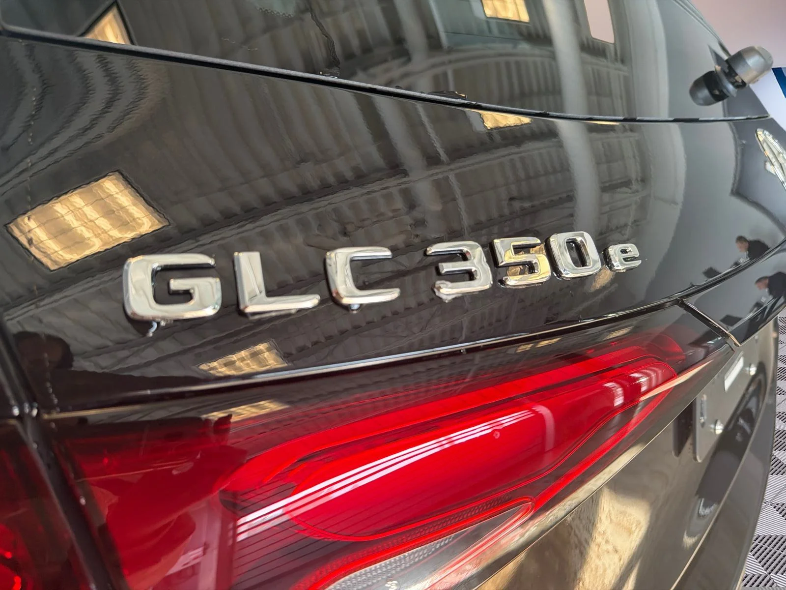 New 2026 Black Mercedes-Benz GLC 350e 4MATIC SUV image 27