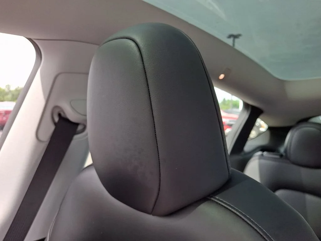 Used 2023  Tesla Long Range image 17