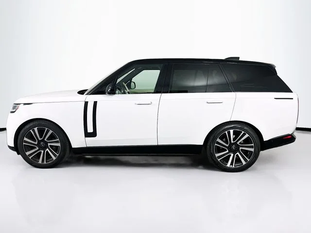 Certified Used 2023  Land Rover SE image 8
