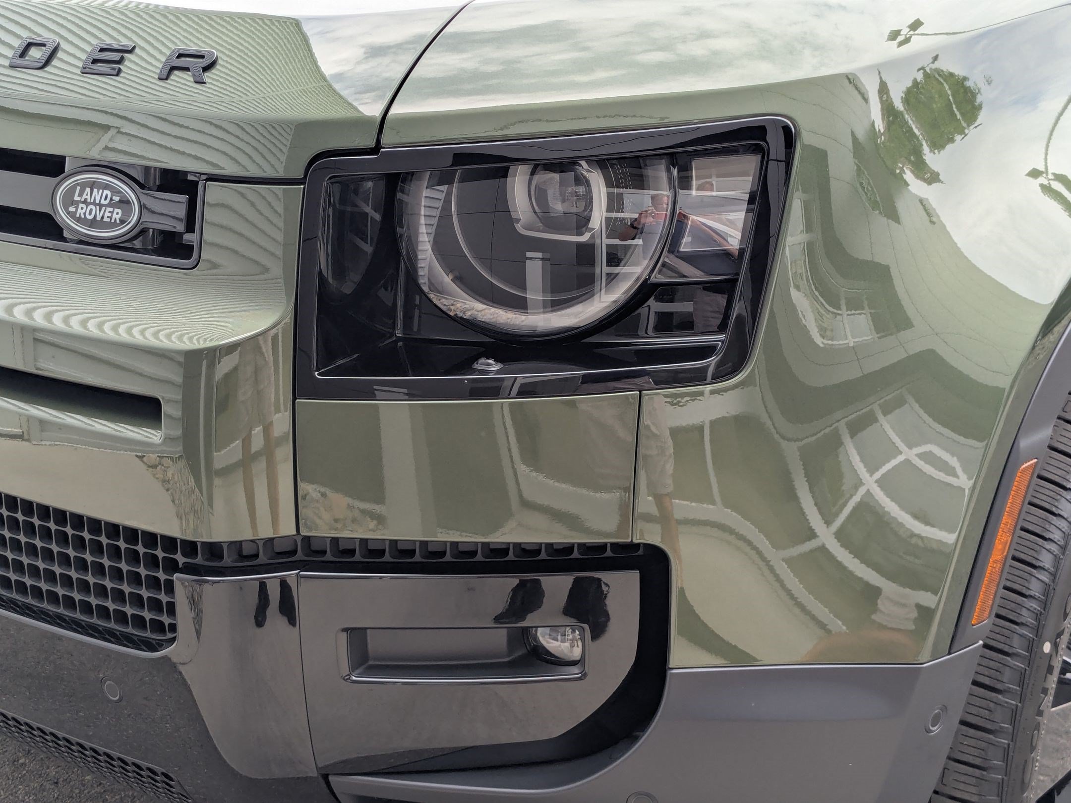 New 2026 Woolstone Green Land Rover P300 S image 10