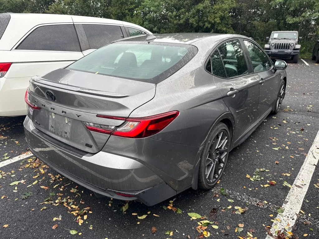 Used 2025  Toyota SE image 4