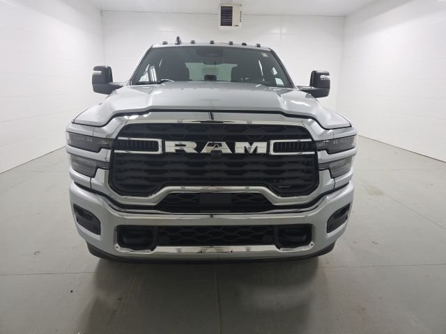New 2026 Silver-Zynith Exterior Paint RAM Big Horn image 2