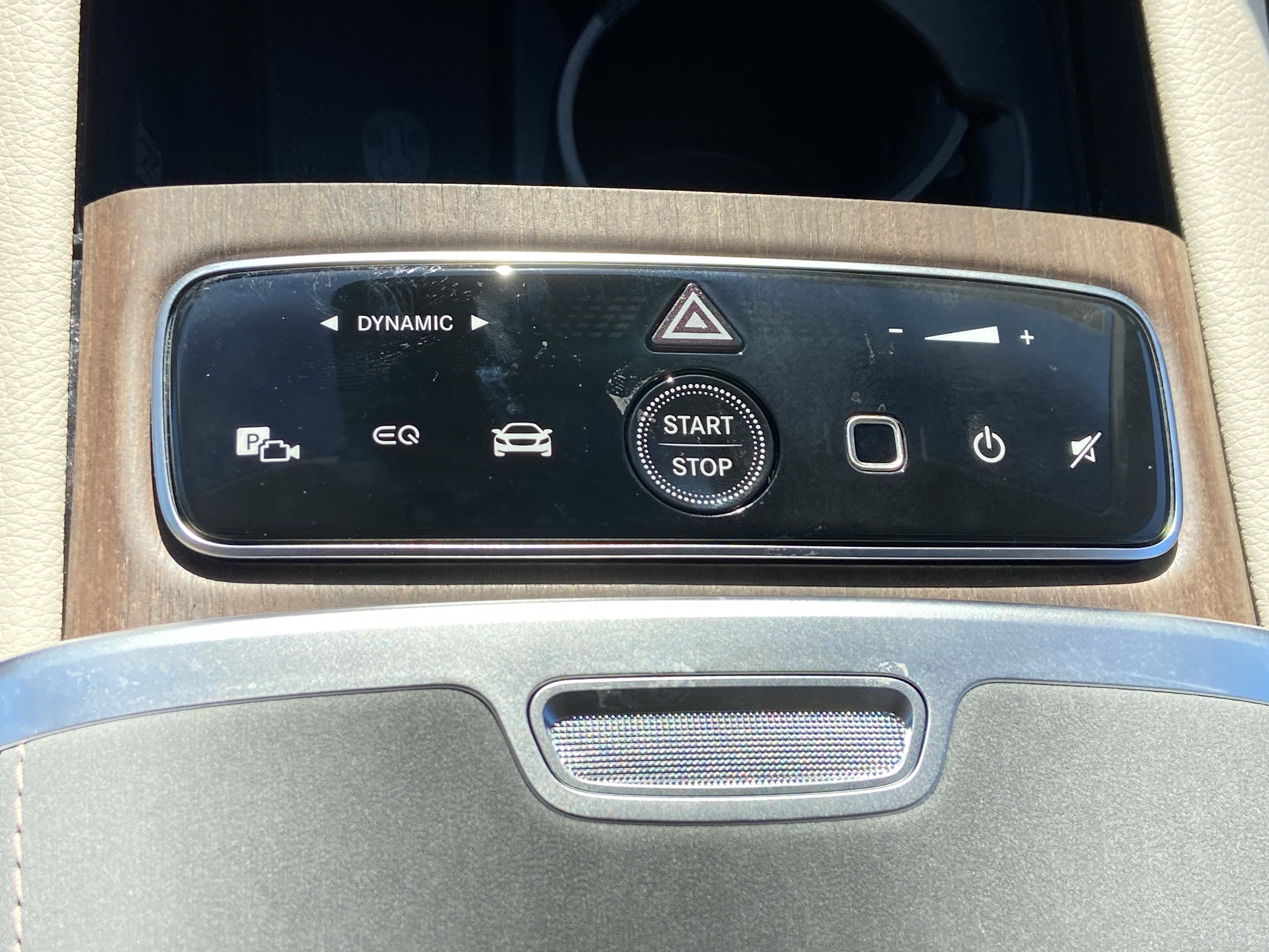 New 2026 MANUFAKTUR Moonlight White Metallic Mercedes-Benz EQS 450 4MATIC® Sedan image 33