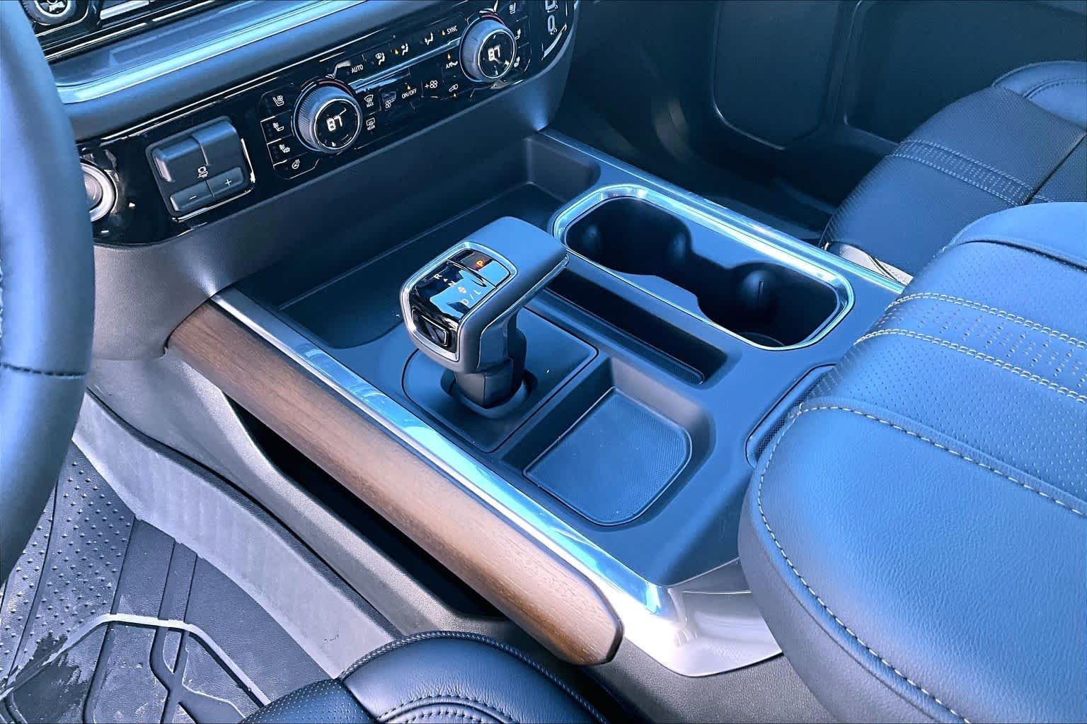 2026 Chevrolet Silverado 1500 High Country - Photo 8