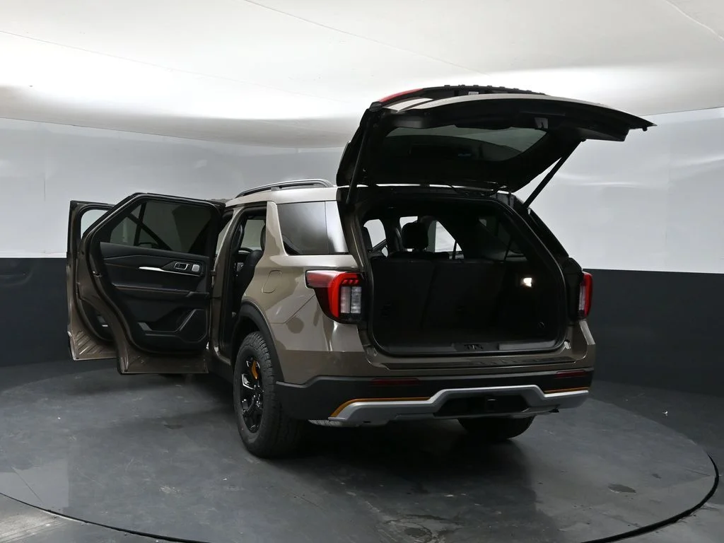 New 2026 Gray Ford Tremor image 43