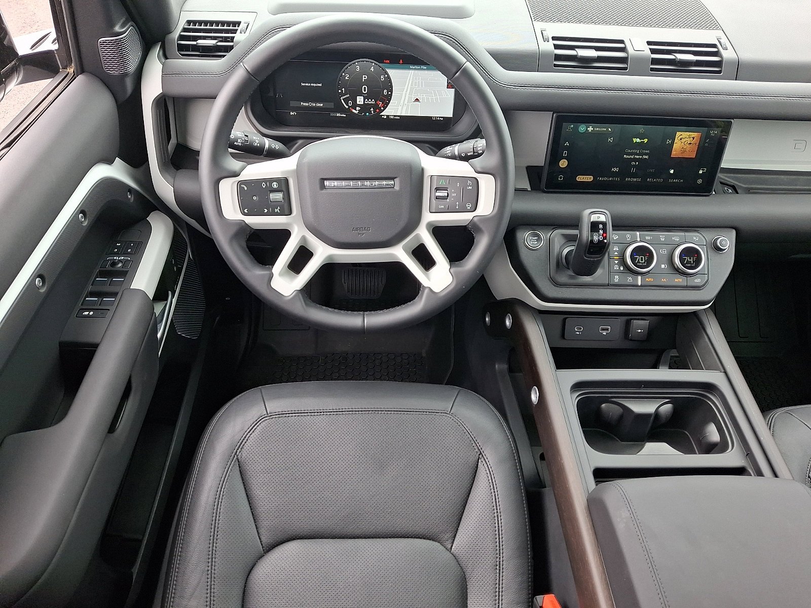 Used 2024 Fuji White - 1AA Land Rover SE image 23