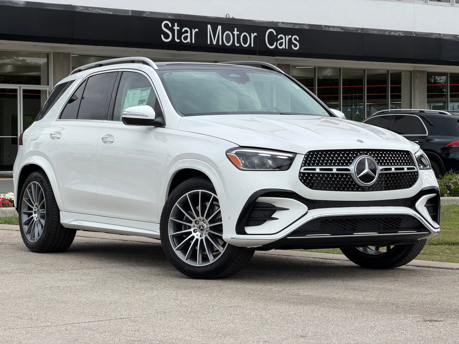 New 2026 Polar White Mercedes-Benz GLE 350 image 1