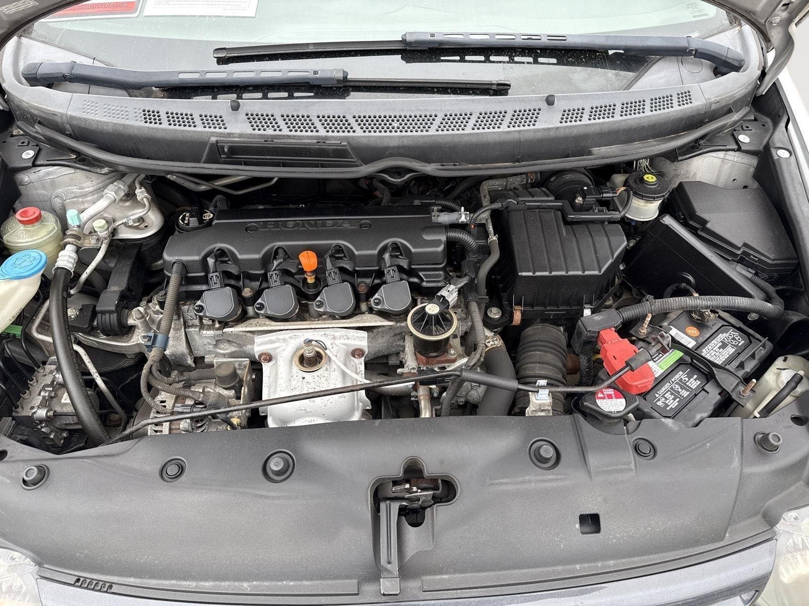 Used 2008 Alabaster Silver Metallic Honda LX image 26