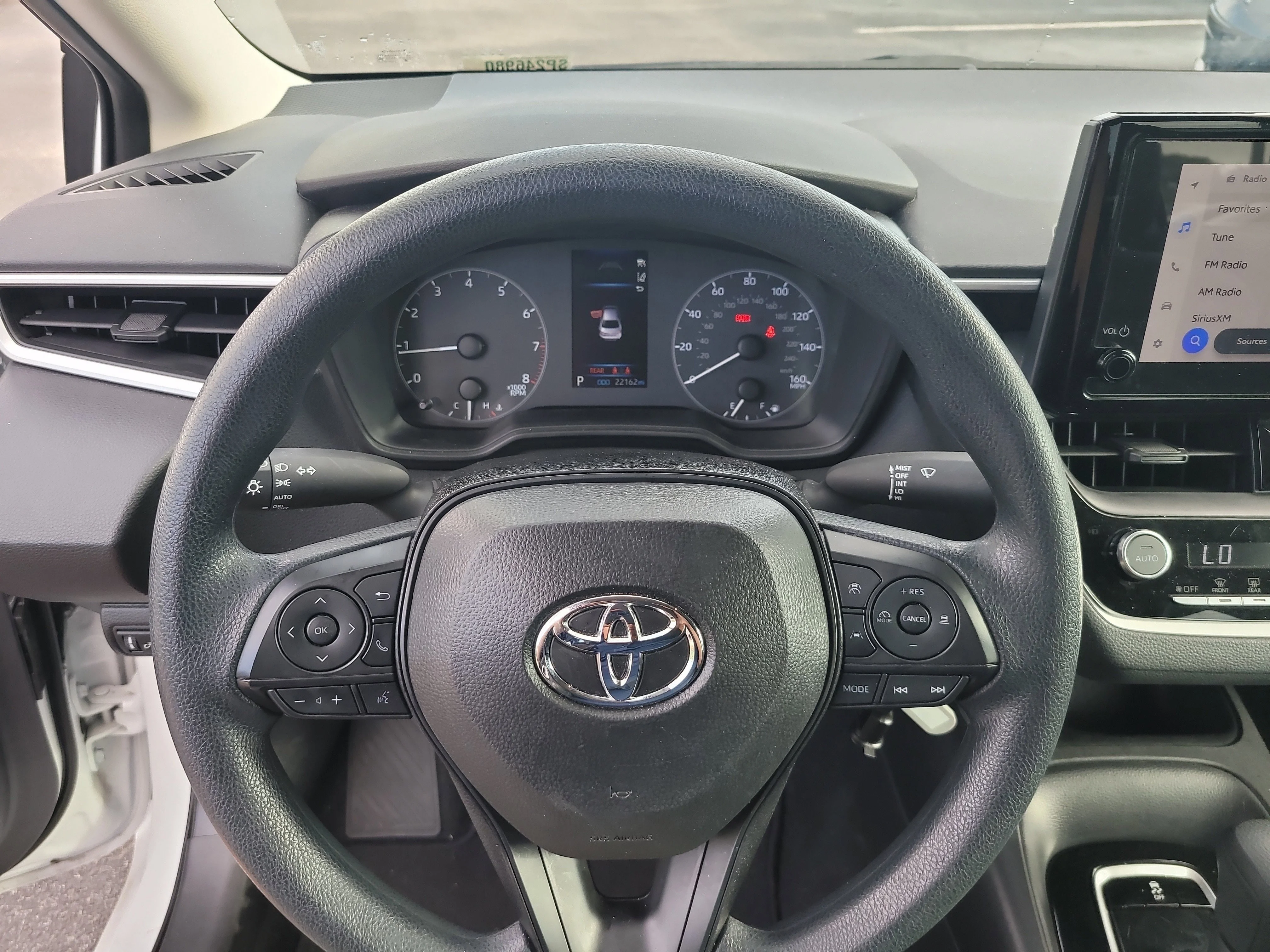 Used 2025 Ice Toyota LE image 25