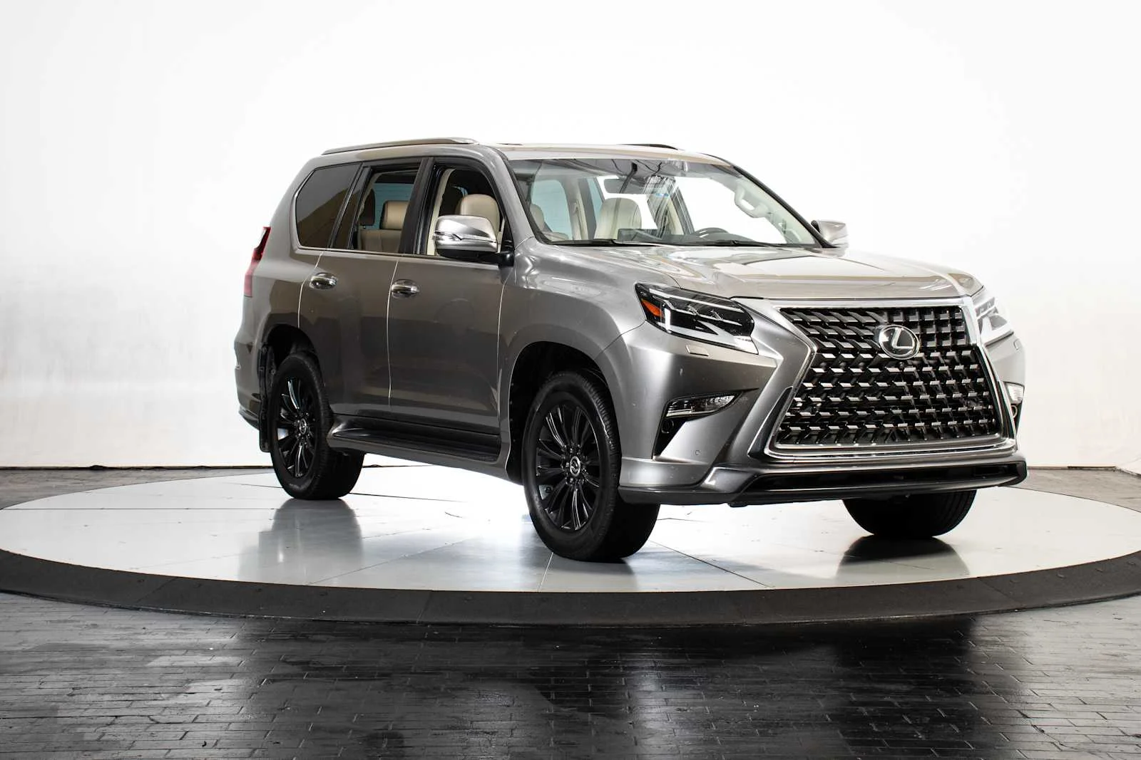 Certified Used 2022 ATOMIC SILVER Lexus Luxury image 9