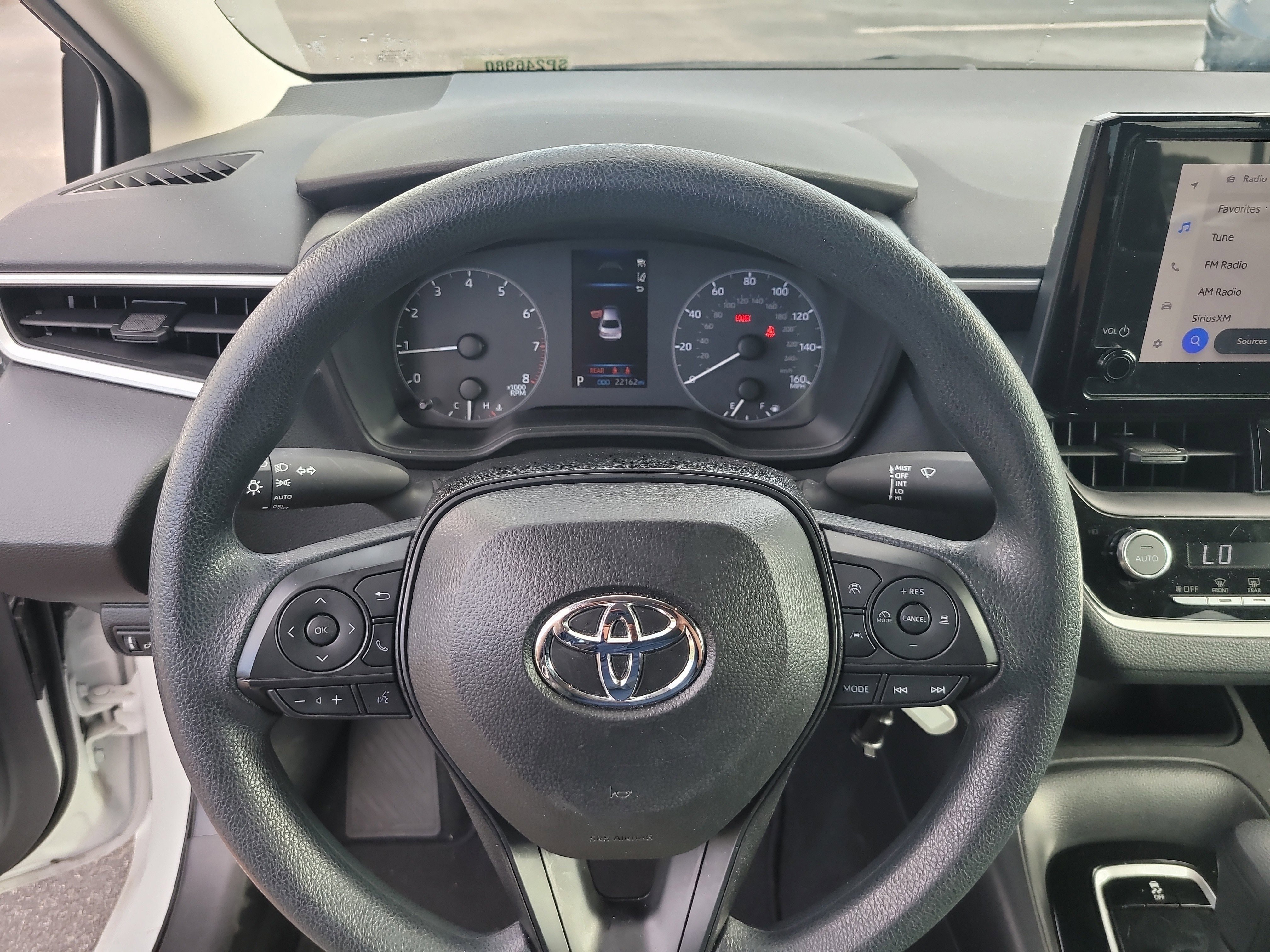 Used 2025 Ice Toyota LE image 25