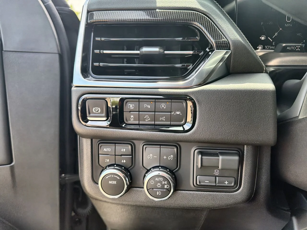 New 2026 Onyx Black GMC Elevation image 15