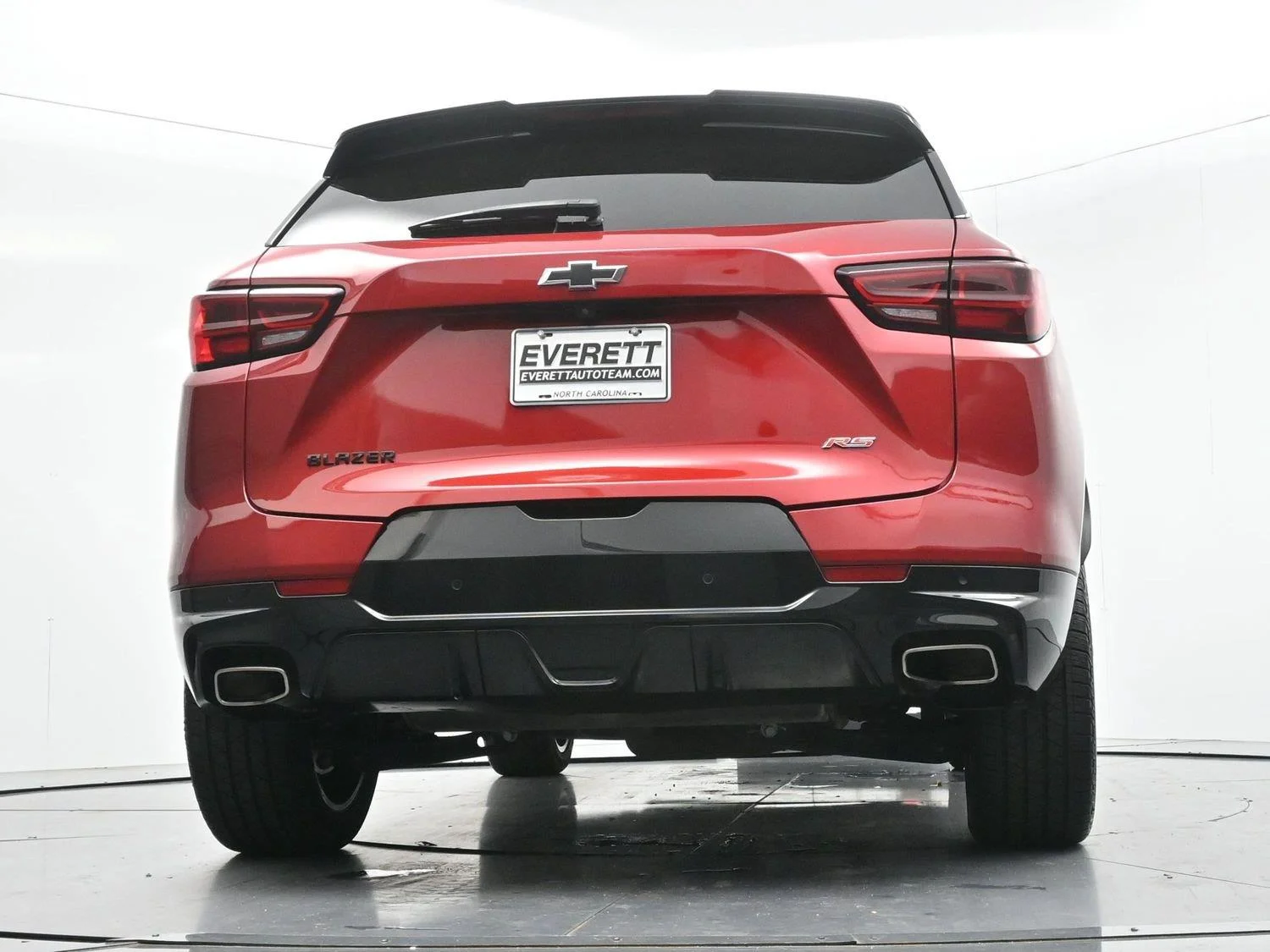 Used 2024 Radiant Red Tintcoat Chevrolet RS image 46