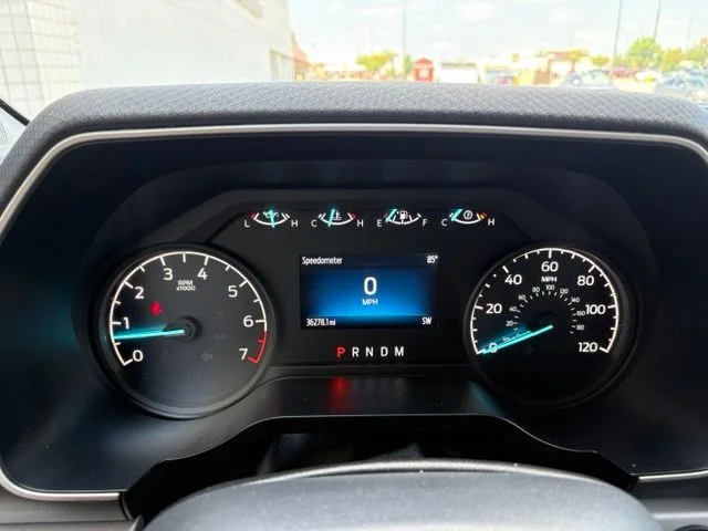 Used 2022  Ford XL image 12