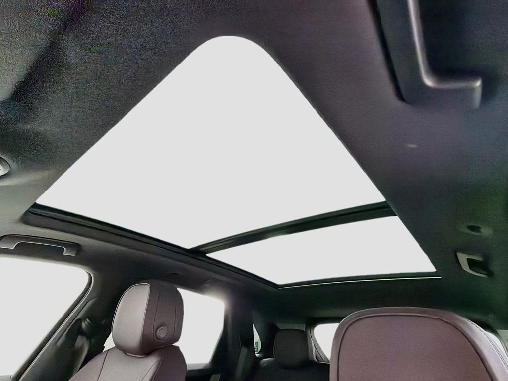 New 2026 White Porsche E-Hybrid AWD image 21