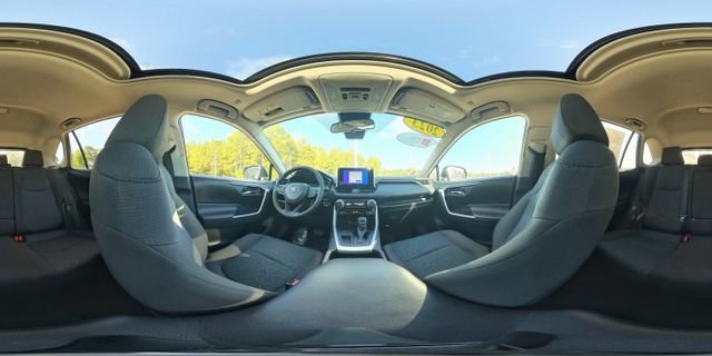 2023 Toyota RAV4 XLE - Photo 32