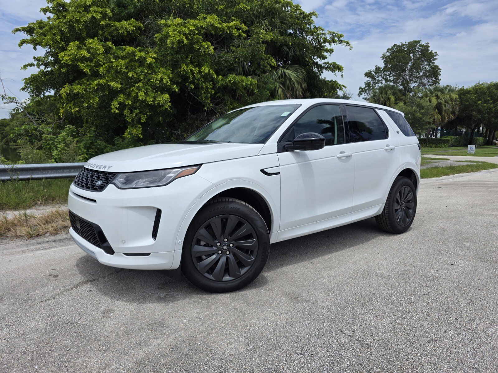 2025 Land Rover Discovery Sport