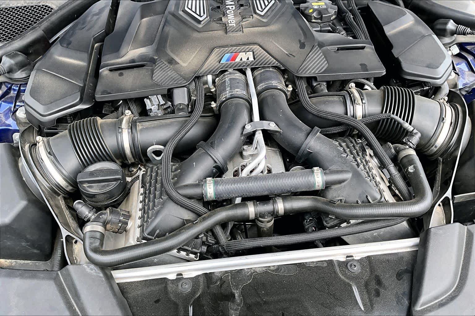 Used 2022 Marina Bay Blue Metallic BMW  image 32