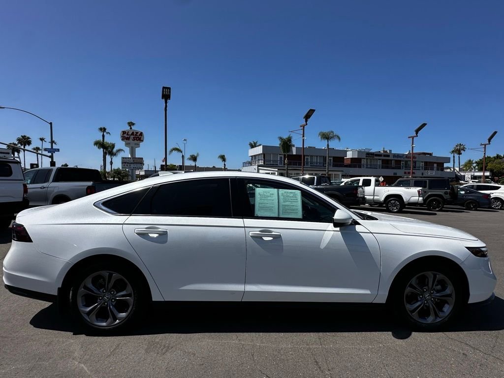 Used 2024  Honda EX image 5