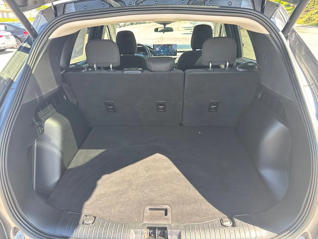 Used 2023 Gray Ford Active image 23