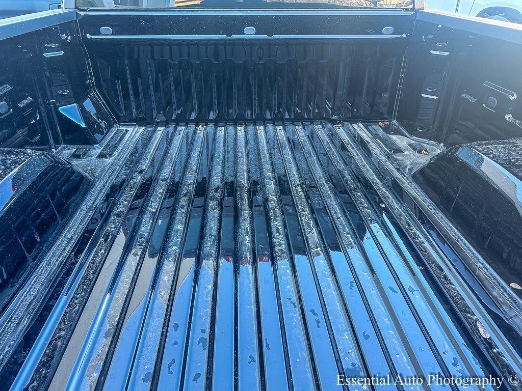 2026 CHEVROLET SILVERADO - Image 17