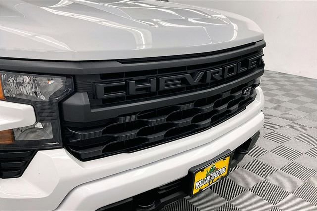 Used 2024 Summit White Chevrolet Custom image 31