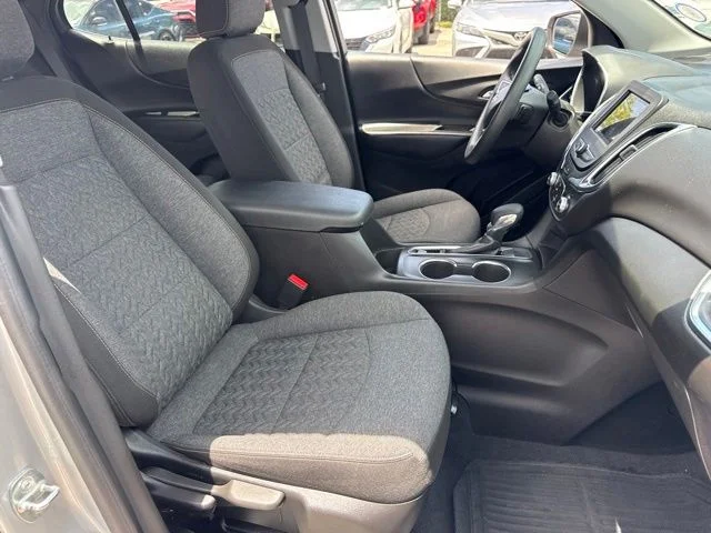 Used 2022 Silver Chevrolet LT image 14