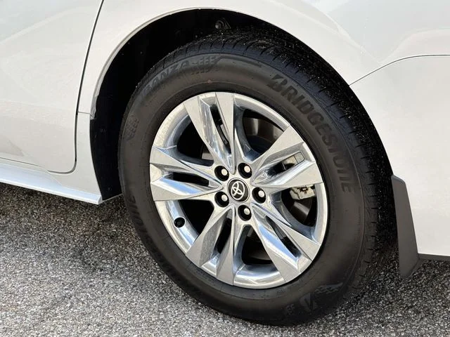 Used 2026 Ice Cap Toyota XLE image 12
