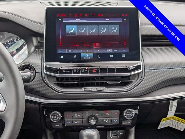 Used 2025 Blue Jeep Latitude image 23