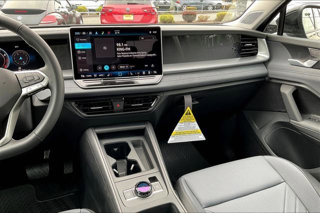 2025 Volkswagen Tiguan SE - Photo 8