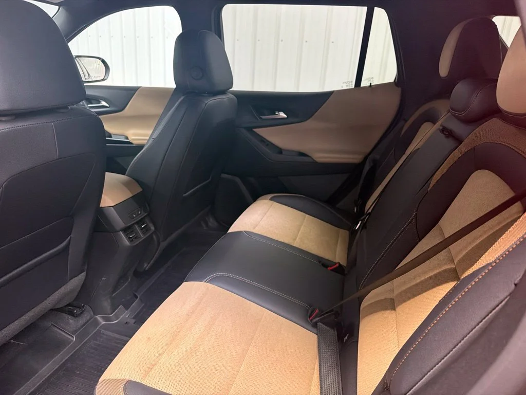Used 2025 Red Chevrolet ACTIV image 29
