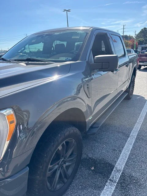 Used 2021 Gray Ford XLT image 3