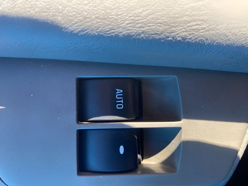 Used 2014 SUMMIT WHITE Chevrolet  image 11