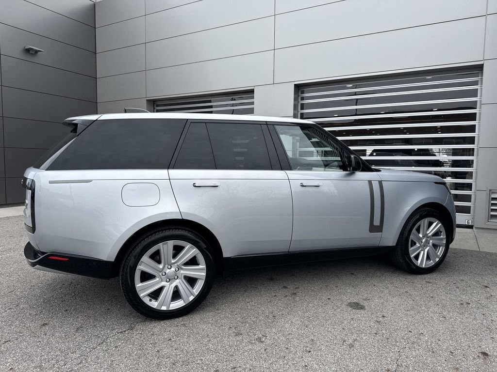 2023 Land Rover Range Rover SE - Photo 8